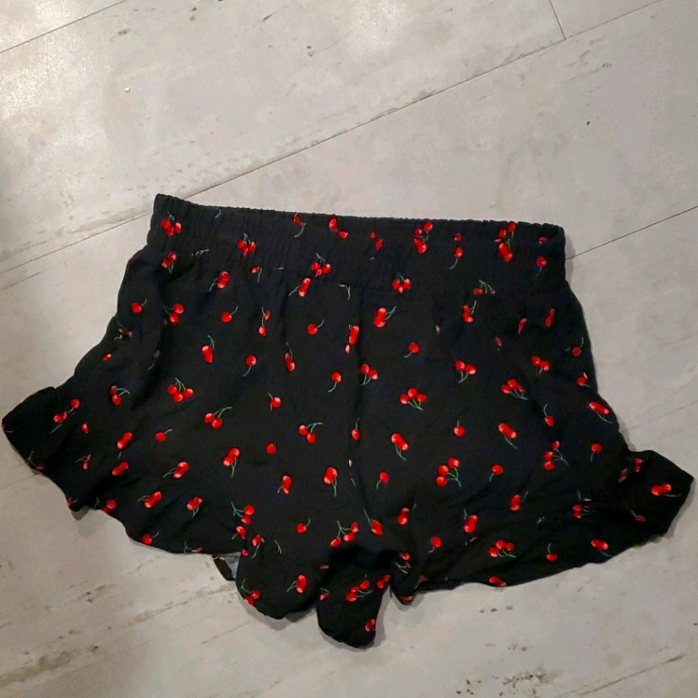 Cherry Shorts Small